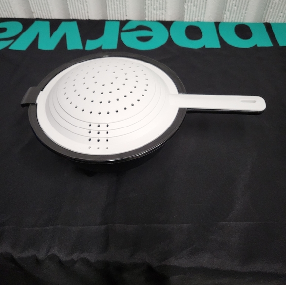 Tupperware Double Colander - Picture 7 of 7